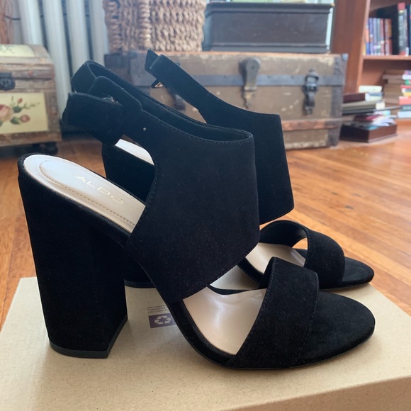 8.5 Aldo Black Suede Heels - Picture 2 of 5